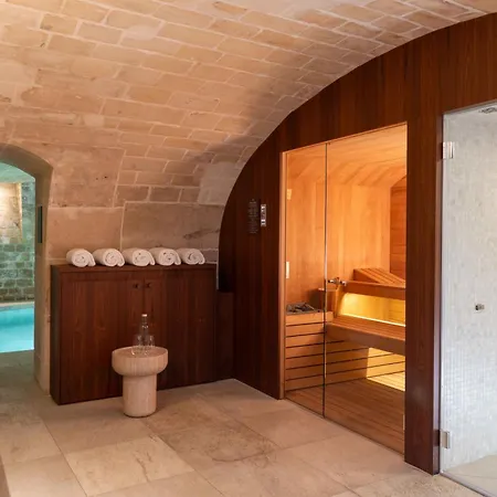Madame Drouot & Spa - Opera-2